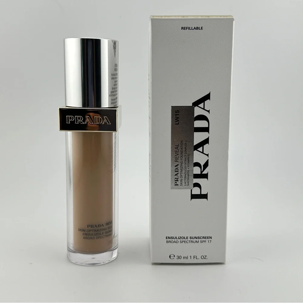 🆕 PRADA - Reveal Skin-Optimizing Refillable Soft Matte Foundation in LW15 NIB